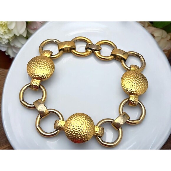 Vintage Monet Bracelet Hammered Gold Tone Link Design Signed 8M - Picture 1 of 5